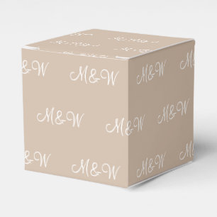 Caja Para Regalos Personalizar con regalo inicial de beige monograma