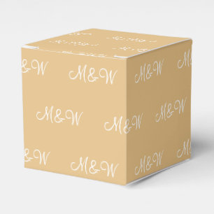 Caja Para Regalos Personalizar con regalo inicial de camello monogra