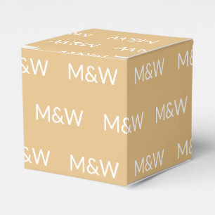 Caja Para Regalos Personalizar con regalo inicial de camello monogra