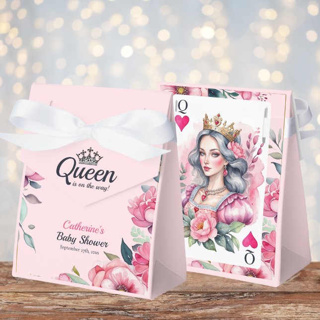 Caja Para Regalos Queen Of Hearts Jugando Tarjeta Baby Shower Rosa (Subido por el creador)