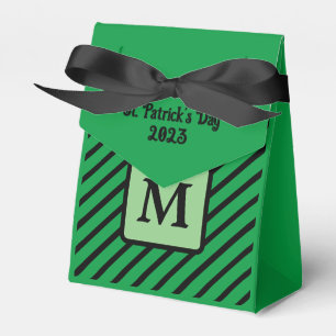 Caja Para Regalos Rayas diagonales cortas verde y negro inicial
