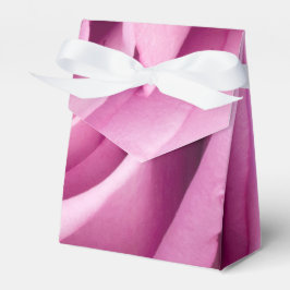 Caja Para Regalos Rosa plegada a la perfección