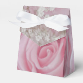 Caja Para Regalos Rosas rosa blandas y aliento del bebé