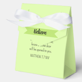 Caja Para Regalos Simple Lime Verde Pregúntenle a Dios Biblia Verdad