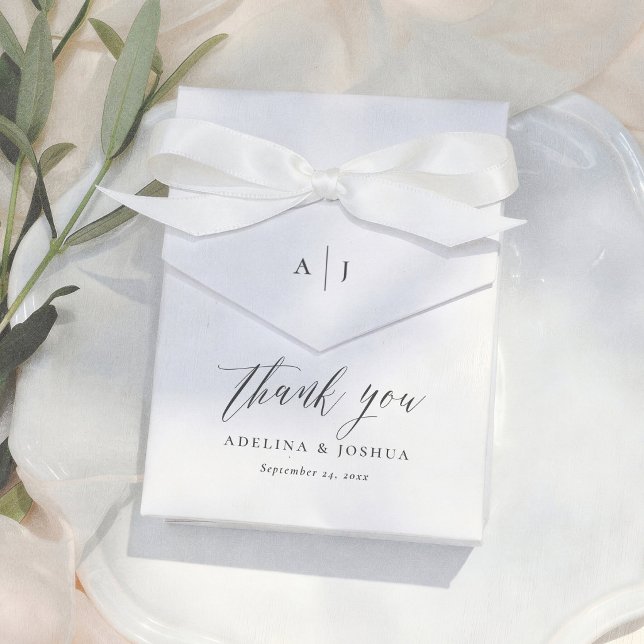 Caja Para Regalos Simple Script Monogram Thank You Wedding (Subido por el creador)