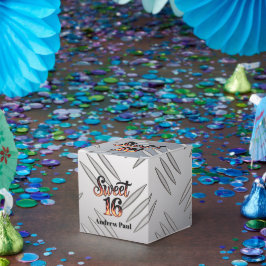 Caja Para Regalos Sweet 16 In Fire Flames and Silver Plate Birthday