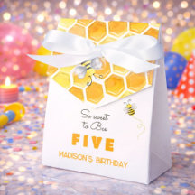 Tan dulce de cumpleaños para los niños de las abej