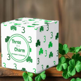 Caja Para Regalos Tres es el tercer cumpleaños de San Patricio