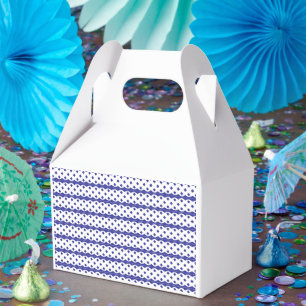 Caja Para Regalos Un cielo azul vívido con nubes blancas dispersas.