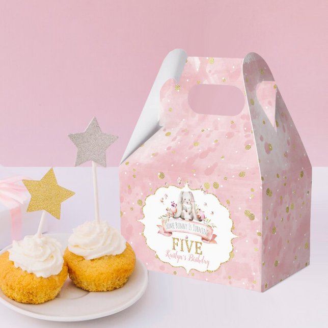 Caja Para Regalos Un conejo cumple 5 años (Subido por el creador)
