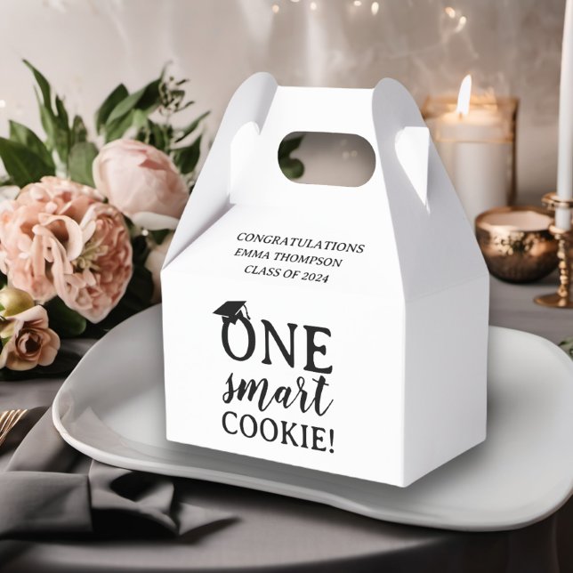 Caja Para Regalos Una Clase De Cookie Inteligente De Graduación 2024 (Subido por el creador)