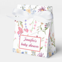 una pequeña bebé de flores silvestres