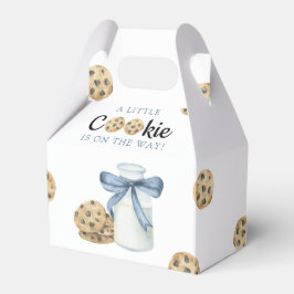 Caja Para Regalos Una pequeña galleta está en camino a la ducha bebé