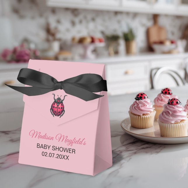 Caja Para Regalos Una pequeña mariquita de amor está en camino (Subido por el creador)