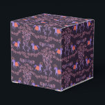 Caja Para Regalos Videos medievales<br><div class="desc">Las vibraciones medievales son un patrón misterioso con caballos y árboles rosas,  hermoso diseño para el hogar boho o gótico.</div>