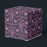 Caja Para Regalos Videos medievales<br><div class="desc">Las vibraciones medievales son un patrón misterioso con caballos y árboles rosas,  hermoso diseño para el hogar boho o gótico.</div>