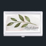 Caja Para Tarjetas De Visita Delicia de bosque | Titular de la tarjeta de visit<br><div class="desc">Nuestra colección de delicias de los bosques cuenta con un suave follaje en tonos verde suaves con acentos malvas polvorientos para boda, oficina y accesorios. Este titular de la tarjeta de visita presenta un follaje único sobre el fondo de una acuarela como pieza central y un monograma personalizado con un...</div>