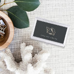 Caja Para Tarjetas De Visita Elegante cascarón de oro personalizado<br><div class="desc">El elegante titular de la tarjeta de visita de moda-isla incluye su nombre y/o nombre de negocios con letras blancas clásicas en un rico fondo negro suave adornado con un ilustracion de concha tropical con un falso Relieve metalizado dorado.</div>