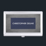 Caja Para Tarjetas De Visita Elegante Textura Manly Rectángulo Gris Azul<br><div class="desc">Elegante titular de tarjeta de visita con fondo gris de textura y rectángulo azul oscuro. Puede agregar su monograma o nombre.</div>