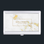 Caja Para Tarjetas De Visita Énfasis de oro en mármol blanco<br><div class="desc">Elegante mármol blanco de imitación con acento dorado y texto de personalizable.</div>