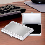 Caja Para Tarjetas De Visita Fondo metálico Guay Silver<br><div class="desc">funda de tarjetas de visita de Guay para hombres con fondo de aluminio cepillado simulado impreso digitalmente en la portada para que se parezca a lo real en un estilo masculino con espacio en blanco que se puede añadir hacer el propio, agregando su nombre, nombre de empresa y número de...</div>