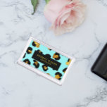 Caja Para Tarjetas De Visita Glam Purpurina Gold Aqua Black Leopard Animal<br><div class="desc">Si eres una dama jefa, este moderno e impresionante titular de tarjeta de visita es la manera perfecta de darle una primera impresión memorable a tu cliente. Funda de tarjetas de visita de animalier moderno y juvenil con imagen digital de leopardo impreso en oro azul, negro y purpurina de Aqua....</div>