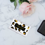 Caja Para Tarjetas De Visita Glam Purpurina Gold White Leopard impresión animal<br><div class="desc">Si eres una dama jefa, este moderno e impresionante titular de tarjeta de visita es la manera perfecta de darle una primera impresión memorable a tu cliente. Funda de tarjetas de visita de animalier moderno y juvenil con imagen digital de leopardo impreso en oro blanco, negro y purpurina. Superposición de...</div>