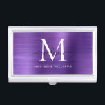 Caja Para Tarjetas De Visita Guión Metalizado monograma moderno de color morado<br><div class="desc">Estuche elegante para tarjeta de visita con guión Metalizado en color morado oscuro cepillado</div>