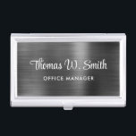 Caja Para Tarjetas De Visita Guión moderno Gris plateado profesional<br><div class="desc">Moderno funda profesional de tarjetas de negocios de color gris oscuro y plateado con tu nombre en un elegante guión blanco y negrita. Agregue el título de su trabajo en una tipografía blanca simple.</div>