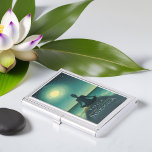 Caja Para Tarjetas De Visita La meditación del yoga en la noche de las estrella<br><div class="desc">Yoga Fitness Studio / Instructor de Meditación / Entrenador personal / Entrenador de vida / Healer / Reiki Master / Massage Therapy Business Card Template - Silhouette de una mujer en la meditación de yoga posar sobre Rocks en Calm Ocean Beach de noche con Luna y Estrellas completas.</div>
