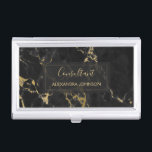 Caja Para Tarjetas De Visita Mármol negro y oro moderno<br><div class="desc">Soporte de tarjeta de visita Minimalista de mármol negro y dorado con tipografía elegante con letras de oro para el monograma. El moderno titular de la tarjeta de visita Black and Gold Marble se puede personalizar para cualquier profesión. Si el texto de la profesión o el nombre no se ajusta...</div>