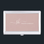 Caja Para Tarjetas De Visita Moderno Monograma Elegante Caligrafía Personalizad<br><div class="desc">Moderno portador de tarjetas de visita monograma personal con caligrafía de escritura moderna y diseño de tipografía minimalista. Esta es la versión de marfil/rubor.</div>