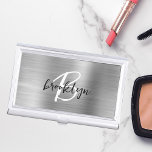 Caja Para Tarjetas De Visita Monograma blanco negro Metalizado cepillado de pla<br><div class="desc">Este moderno y moderno funda de tarjetas de visita cuenta con un monograma y un nombre en blanco y negro en un elegante fondo metalizado de imitación plateado.</div>