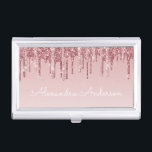Caja Para Tarjetas De Visita Monograma de Purpurina y espárragos rosados<br><div class="desc">Purpurina gotero Rosa Gold Faux y elegante titular de tarjeta de visita Girly. Este titular de tarjeta de presentación puede ser personalizado para incluir su nombre y apellido.</div>
