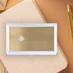 Caja Para Tarjetas De Visita Monogramado de Diamante de Marfil Metalizado cepil<br><div class="desc">Moderno funda de tarjetas de visita de apariencia exclusiva sobre fondo de textura de color beige marrón elegante metálico con forma de diamante geométrico monograma. Personalízalo con tu negocio o con tu nombre y letra de monograma personal.</div>