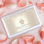 Caja Para Tarjetas De Visita Pastel de pastelería Moda Chef Purpurina de oro<br><div class="desc">Aquí hay una manera maravillosa y moderna de presumir de su marca. Presente su mejor auto a sus clientes, con este elegante, sofisticado, sencillo y moderno titular de tarjeta de visita personalizada. Un pastel de oro de champán brillante, una tipografía manuscrita de escritura y goteo de purpurinas superponen un oscuro...</div>