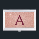 Caja Para Tarjetas De Visita Purpurina Rosa Rosa Dorado Borgoña Esparkle Monogr<br><div class="desc">Purpurina Rubor Pink Rose Gold y Burgundy Faux Sparkle Elegant Monogram Business Card. Este titular de tarjeta de visita puede ser personalizado para incluir su nombre inicial y su nombre.</div>