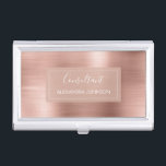 Caja Para Tarjetas De Visita Relieve metalizado de oro rosa         | Relieve m<br><div class="desc">Consultor de acero inoxidable metálico de Relieve metalizado dorado Rosa - Rubor - titular de tarjeta de visita Minimalista con tipografía con letras blancas para el monograma. El titular Metalizado de tarjetas de visita de Relieve metalizado dorado Rosa puede ser personalizado para cualquier profesión. Si el texto de la profesión...</div>