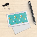 Caja Para Tarjetas De Visita Retro Starburst Mid Century Patrón moderno Verde a<br><div class="desc">Este diseño retro abstracto combina el estallido de mediados de siglo con formas modernas y refleja las vibraciones retro vintage. Perfecto para los amantes de la estética retro y vintage.</div>