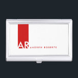 Caja Para Tarjetas De Visita Soporte de tarjeta de visita Monograma blanco rojo<br><div class="desc">Personalizar este diseño moderno de perfil blanco o de portador de tarjetas de visita con una franja vertical roja con monograma. Esta plantilla profesional Minimalista contemporánea se ve limpia y fresca, su aspecto elegante es muy eficaz y llamativo. Si quieres tener este diseño en cualquier otro color, no dudes en...</div>