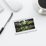 Caja Para Tarjetas De Visita Wild Meadow | Verde y negro personalizado<br><div class="desc">El elegante titular botánico de la tarjeta de visita incluye su nombre y/o nombre de negocio enmarcado por un borde de hojas de acuarela exuberantes en tonos de helecho y verde del bosque,  sobre un rico fondo negro. También están disponibles tarjetas de visita y accesorios de juego.</div>