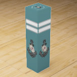 Caja Para Vino Ancla floral de temática náutica Aqua blanca azul<br><div class="desc">Maroon Náutico Aqua Verde azulado fondo azul Ancla floral Boda Favor de Vino Cajas</div>