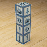 Caja Para Vino Baldosas náuticas | Rueda del buque de anclaje del<br><div class="desc">abstracto náutico de pizarra turca azul y gris azul marino bajo las formas y pictografías del mar con un surtido de ilustraciones de criatura marina y símbolos oceánicos enlosados. Esta acuarela y el degradado medio mixto añade el pop perfecto de color y estilo personal. #abstractart Para otros colores o productos...</div>