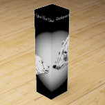 Caja Para Vino Bear Art Wine Box Polar Bear Art Box<br><div class="desc">Oso Polar Arte Caja de Vino Madre & Oso Cuerpo de arte Oso Cajas de regalo Cajas de joyas KeepsakesCajas de arte Oso Polar Regalos de oso Recuerdos de arte para hombres, mujeres, niños, Chicas Haga clic en "Personalizar" para añadir más textos Elegir tipos y colores Personalizados Cajas de vino...</div>
