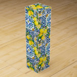 Caja Para Vino Brillante Mediterráneo Sicilia Tiles Citrus Lemons<br><div class="desc">Los azulejos mediterráneos,  popularizados por las recientes colecciones de moda de Dolce & Gabbana,  son el epítome del lujo siciliano. Los limones amarillos brillantes añaden zor a este diseño veraniego.</div>
