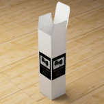 Caja Para Vino El padrino Bridesman gracias<br><div class="desc">Tu día de boda... .. ¡El día más hermoso de tu vida! Tu fiesta de novias puso tanto tiempo y esfuerzo en tu día. Denles una muestra personal de aprecio. Hay muchos regalos y diseños diferentes disponibles, en diferentes versiones para varios miembros del partido nupcial Examinar la tienda o buscar...</div>