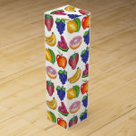 Caja Para Vino Ensalada de frutas de limón de limón de manzana<br><div class="desc">El diseño presenta un original ilustracion de marca de frutas coloridas, como manzanas, limones, limas, uvas, sandía, plátanos, fresas y pomelo. Este diseño de temática frutal también está disponible en otros productos. ¿No ves lo que estás buscando? ¿Necesita ayuda con la personalización? Contacte con Rebecca para que tenga algo diseñado...</div>