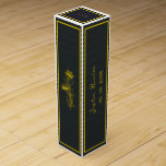 Caja Para Vino Floral Gold Birday Name Wine Gift Box<br><div class="desc">Floral Gold Nacimiento Nombre Caja de Regalo de Vino Totalmente personalizable diseño de caja de vinos. Impresionante caja de vino de cumpleaños perfecta para ese alguien especial en su día especial.</div>