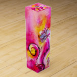 Caja Para Vino FLUJOS SIMILARES FLUJOS rosa Fuchsia Parkella amar<br><div class="desc">Diseño vibrante,  elegante y artístico. Una mariposa brillante y colorida con una flor mágica,  flores y flores en primavera ,  Watercolor pintura con Relieve metalizado de oro y plata .</div>