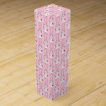Caja Para Vino Helado Cream Shoppe Fresa Agitación Rosa Milkshake<br><div class="desc">El diseño presenta un ilustracion original de un batido de helado de fresa rosada al estilo de la cena, coronado con crema batida y una cereza. Ideal para una fiesta de cumpleaños, una tienda de helados, hacer su propio fiesta de sundae, u otra celebración. Este diseño de batido de helado...</div>